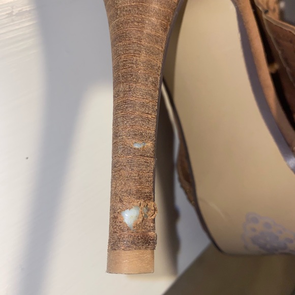 Heels - Picture 5 of 5